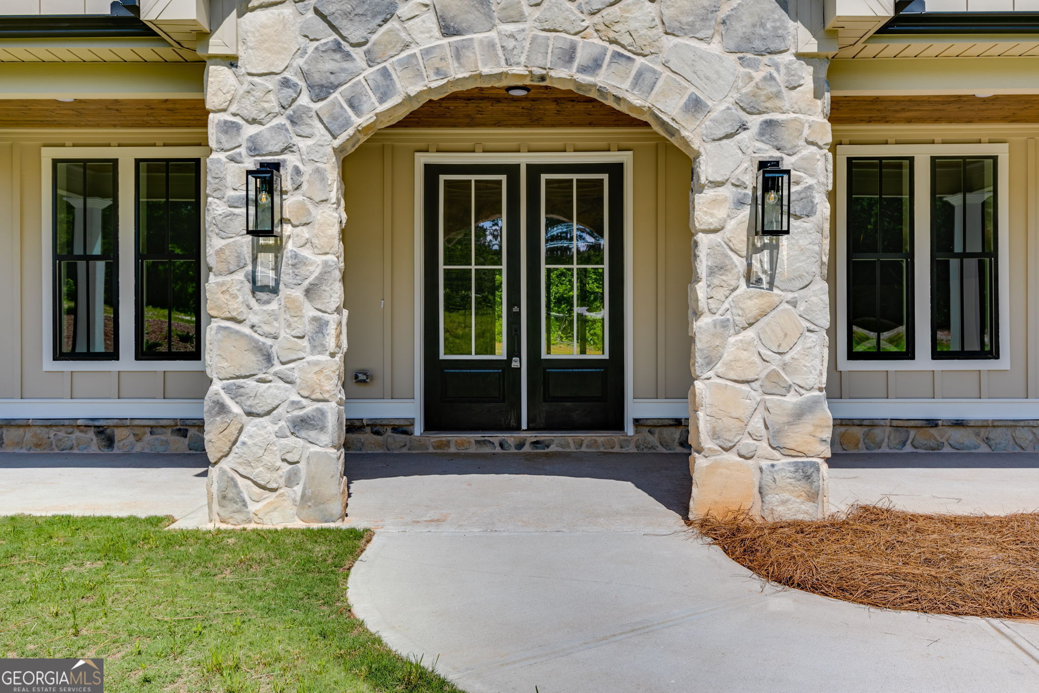 1575 Bethesda Church Road Carrollton, GA 30117 - Photo 6 of 46 a front view of a house with a yard