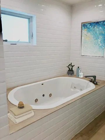 $18,500 | 5100 Granada Boulevard, Coral Gables, FL 33146