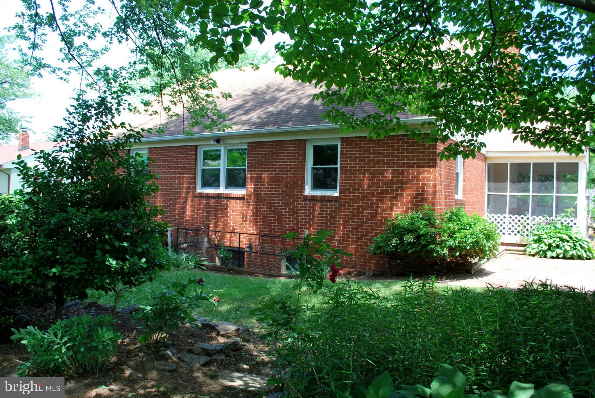16 Mills Road Gaithersburg, MD 20877 - Photo 22 of 24 Exterior (Rear)
