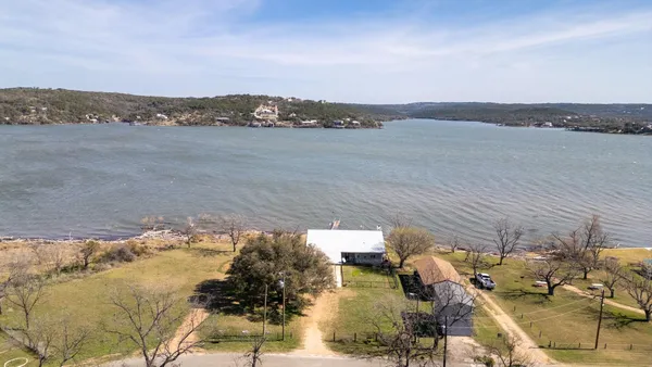 $724,900 | 303 Lakeshore Loop, Tow, TX 78672