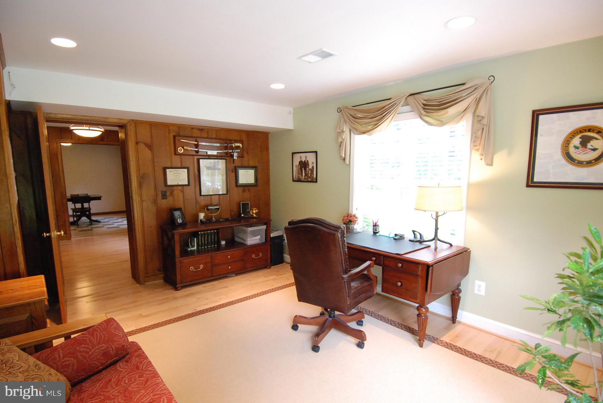 1426 Crowell Road Vienna, VA 22182 - Photo 22 of 30 Study