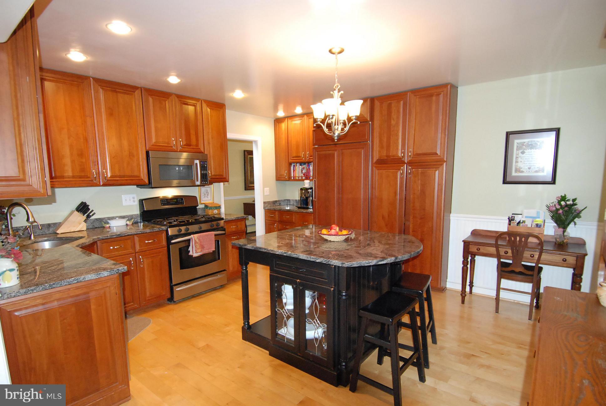 1426 Crowell Road Vienna, VA 22182 - Photo 8 of 30 Kitchen
