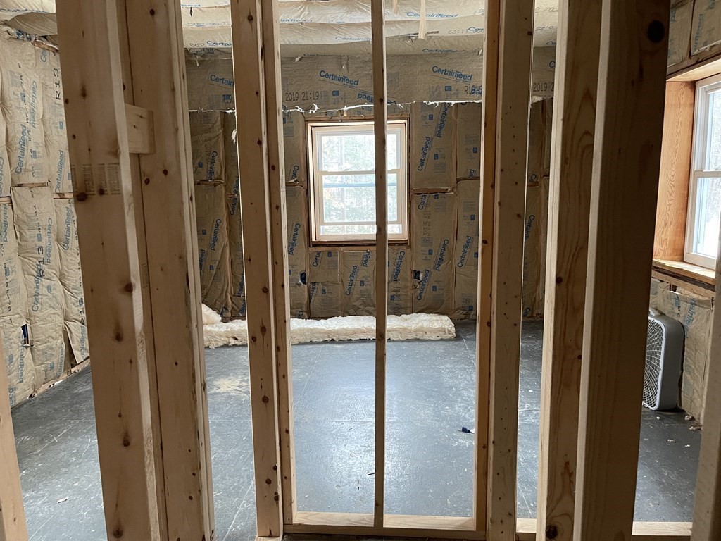 8 Dawson Road Worcester, MA 01602 - Photo 12 of 17 Gallery Image 12