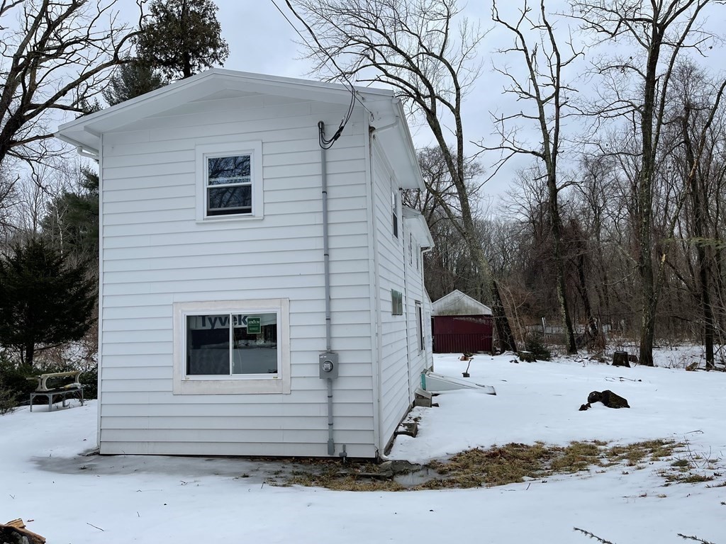 8 Dawson Road Worcester, MA 01602 - Photo 3 of 17 Gallery Image 3