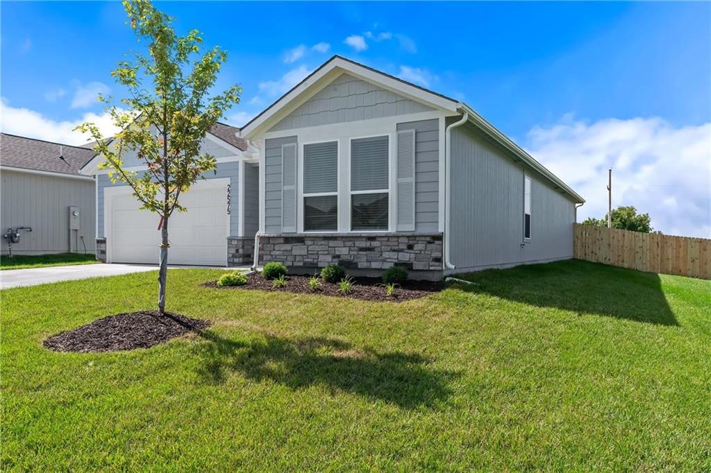 22575 West 214th Ter Spring Hill Spring Hill, KS 66083 - Photo 3 of 50
