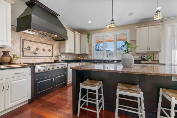 $1,570,000 | 1147 Steeple View Drive, Long Grove, IL 60047