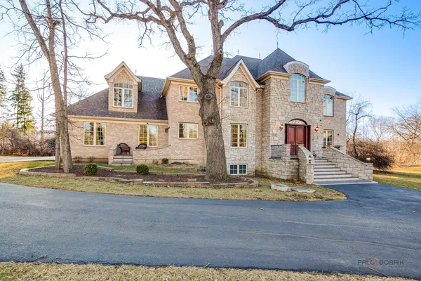 $1,570,000 | 1147 Steeple View Drive, Long Grove, IL 60047