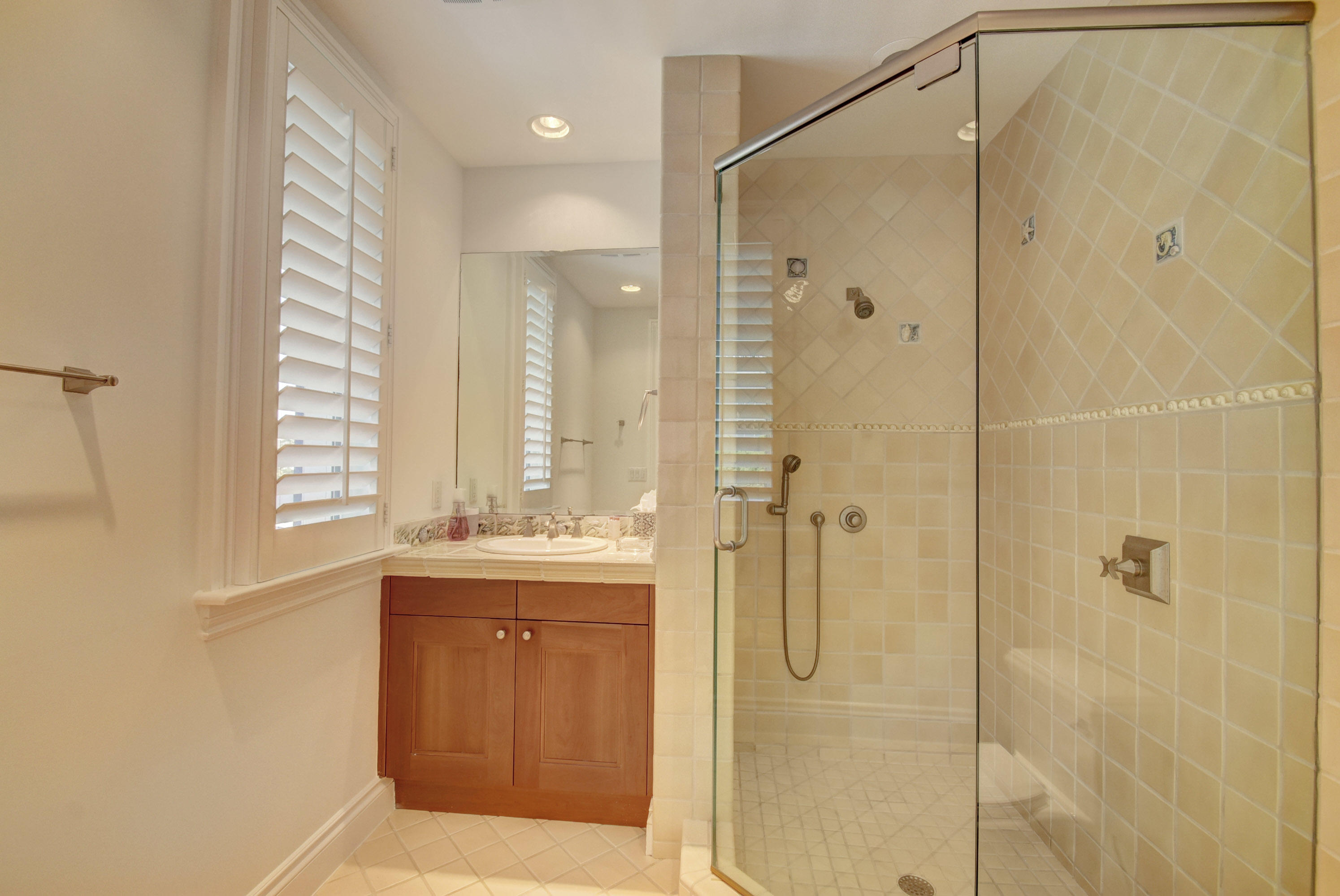 6898 Northeast 8th Drive Boca Raton, FL 33487 - Photo 58 of 62 Virtuals1 (27)