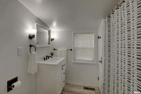 $127,000 | 121 North Broad Street, Loraine, IL 62349