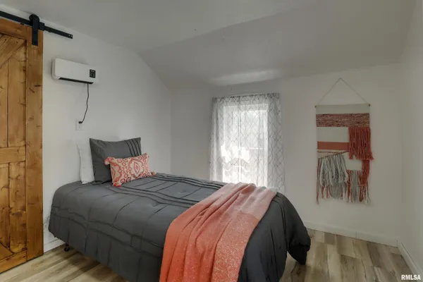 $127,000 | 121 North Broad Street, Loraine, IL 62349