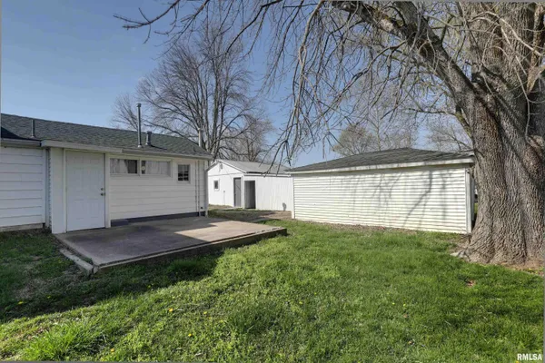 $127,000 | 121 North Broad Street, Loraine, IL 62349