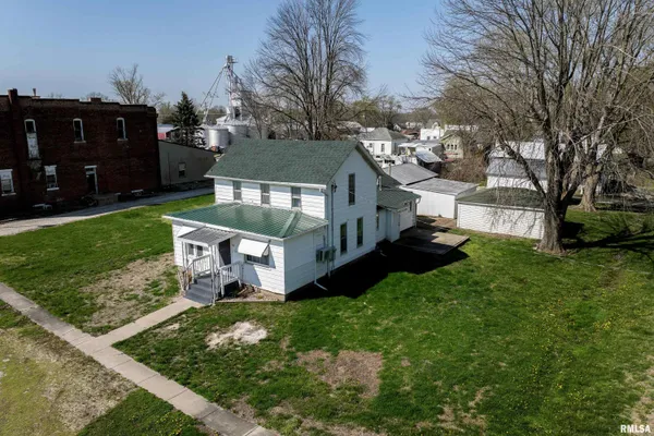 $127,000 | 121 North Broad Street, Loraine, IL 62349