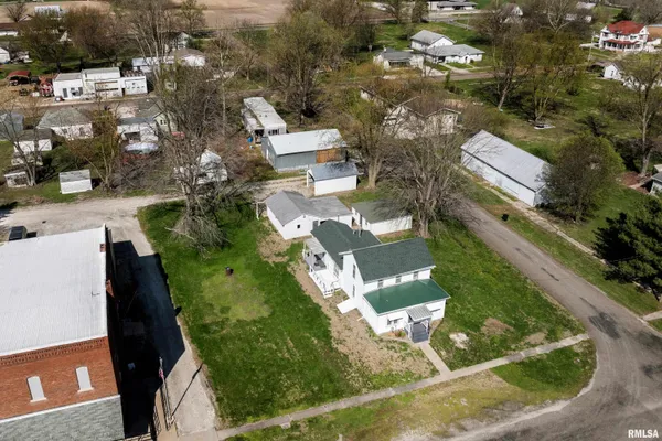 $127,000 | 121 North Broad Street, Loraine, IL 62349