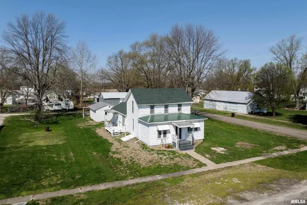 $127,000 | 121 North Broad Street, Loraine, IL 62349