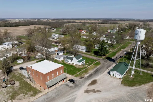 $127,000 | 121 North Broad Street, Loraine, IL 62349