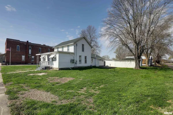 $127,000 | 121 North Broad Street, Loraine, IL 62349
