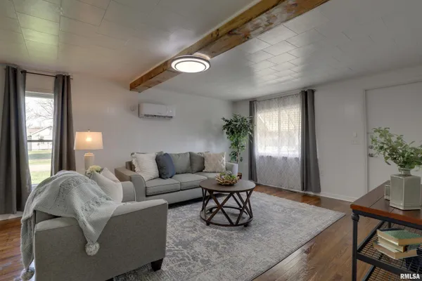 $127,000 | 121 North Broad Street, Loraine, IL 62349