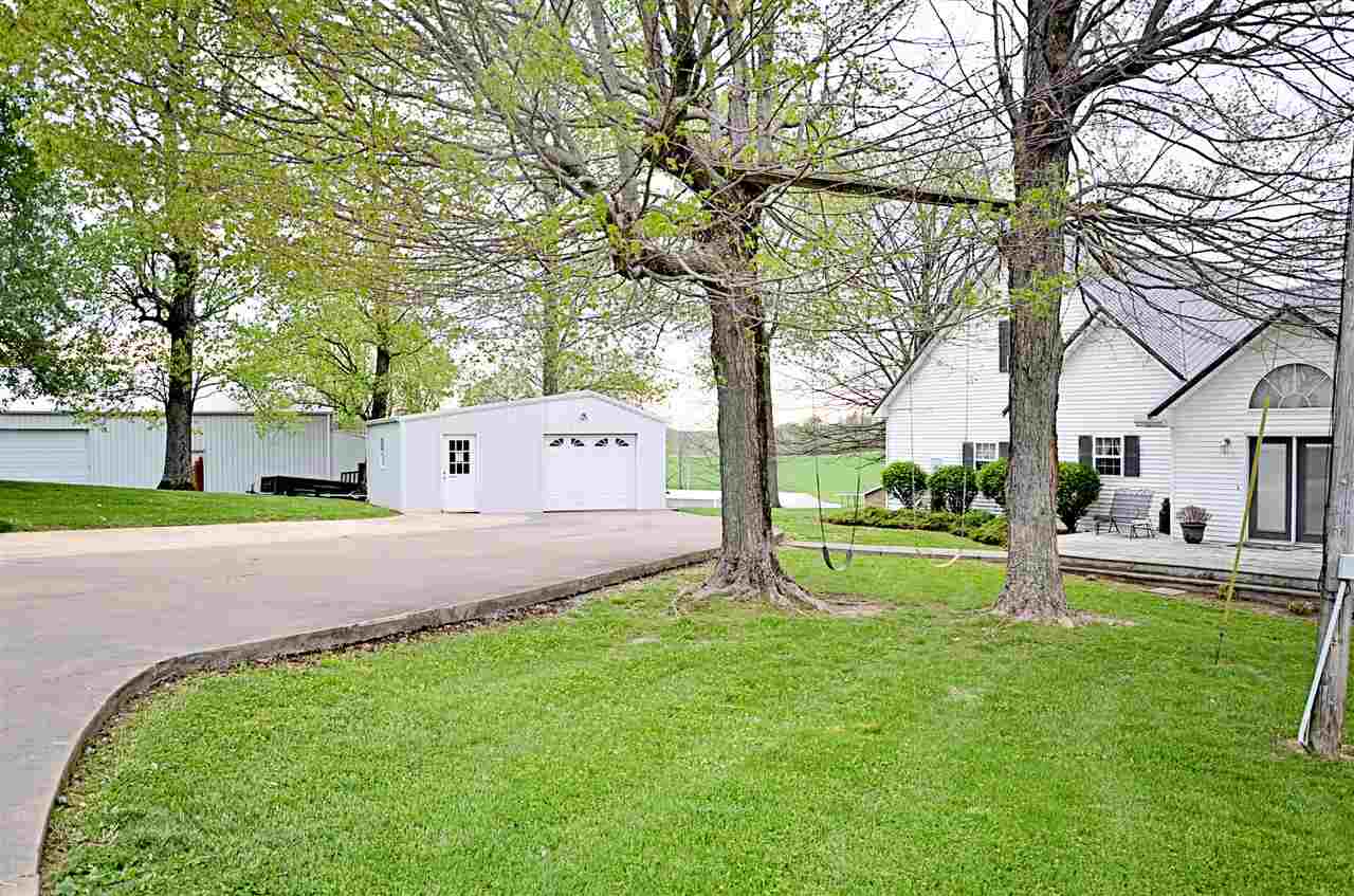 5899 Randolph Goodluck Road Summer Shade, KY 42166 - Photo 4 of 10 Gallery Image 4