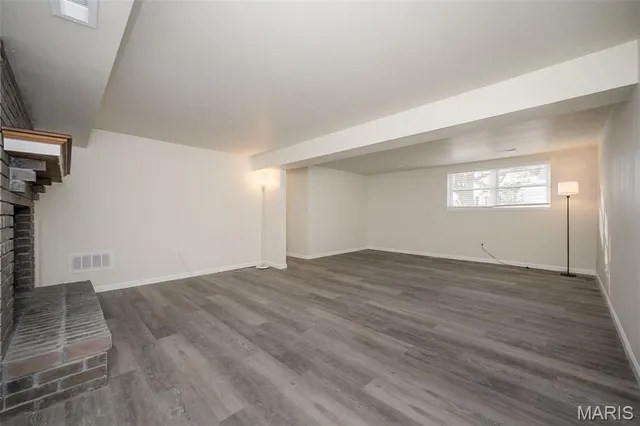 $349,900 | 136 Universal Drive, St. Peters, MO 63376