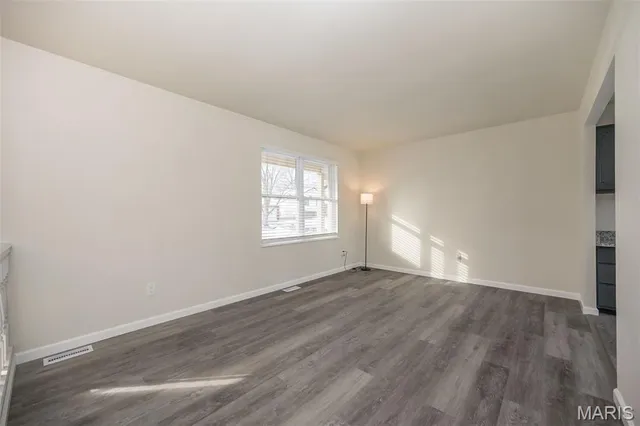 $349,900 | 136 Universal Drive, St. Peters, MO 63376