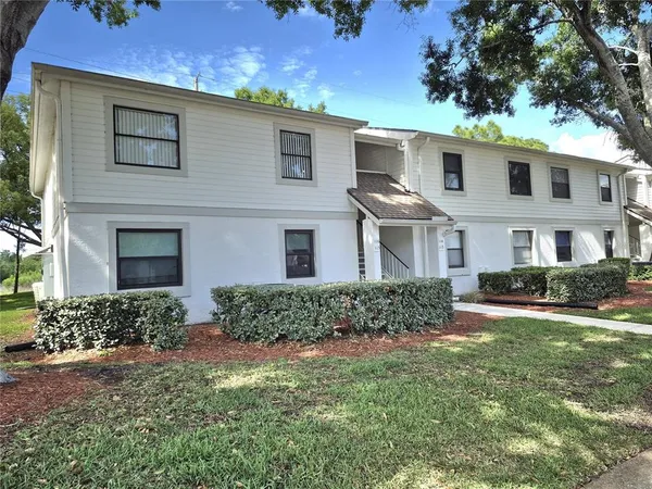 $1,750 | 114 Meadow Lane, Unit 114, Oldsmar, FL 34677