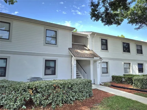 $1,750 | 114 Meadow Lane, Unit 114, Oldsmar, FL 34677