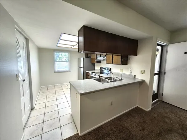 $1,750 | 114 Meadow Lane, Unit 114, Oldsmar, FL 34677