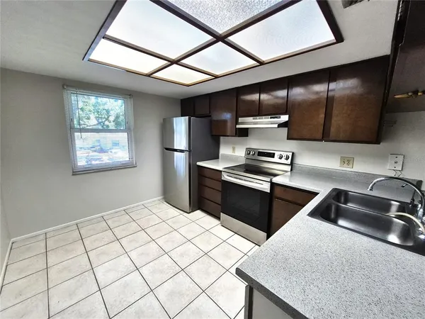 $1,750 | 114 Meadow Lane, Unit 114, Oldsmar, FL 34677