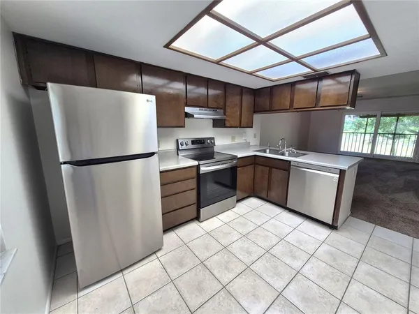 $1,750 | 114 Meadow Lane, Unit 114, Oldsmar, FL 34677