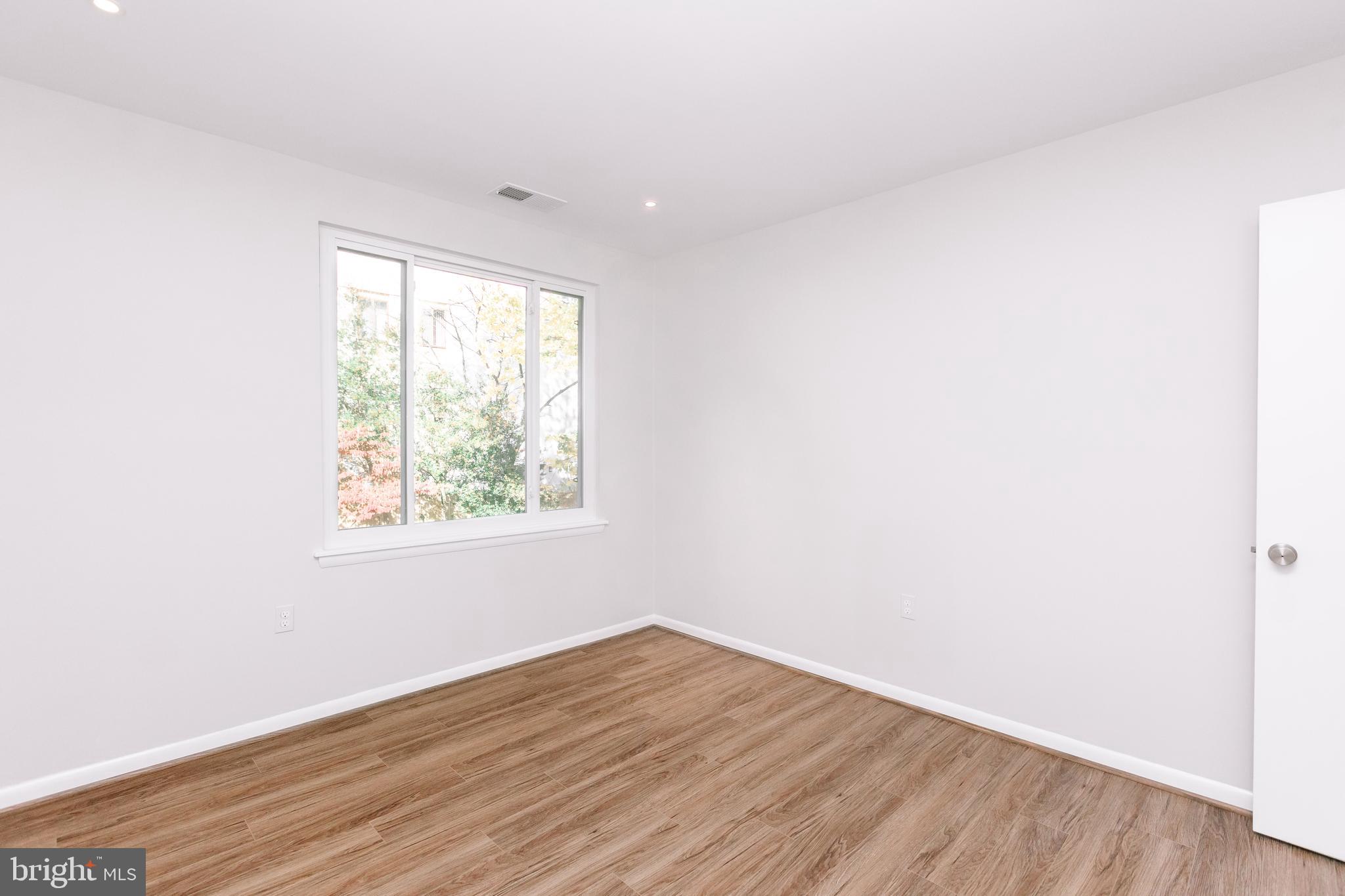 7 Hamill Road, Unit 7C Baltimore, MD 21210 - Photo 21 of 31