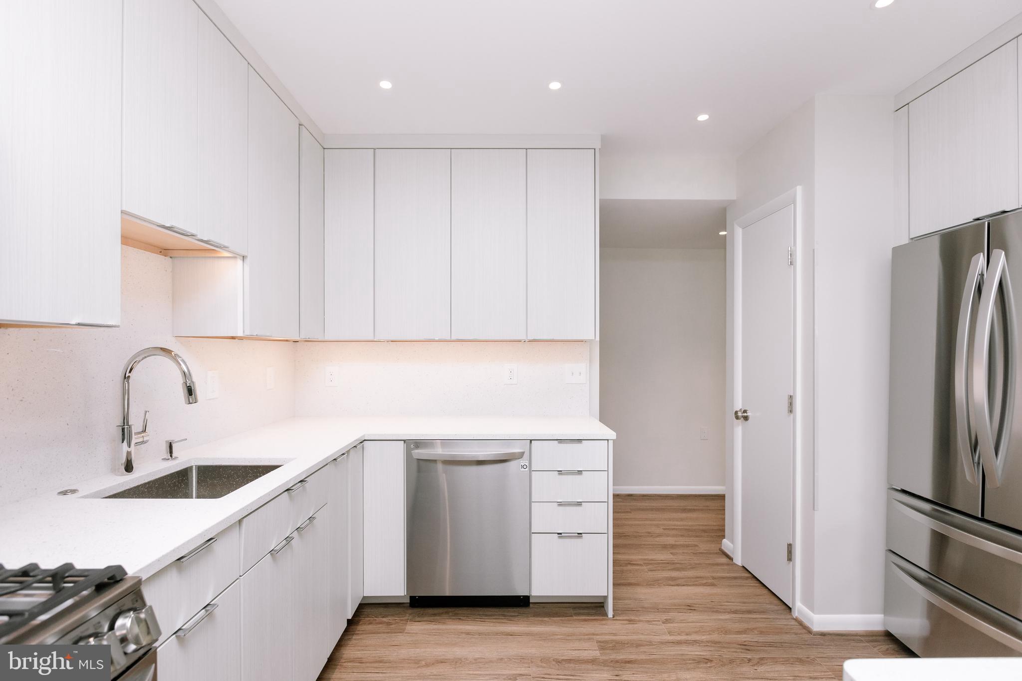 7 Hamill Road, Unit 7C Baltimore, MD 21210 - Photo 3 of 31