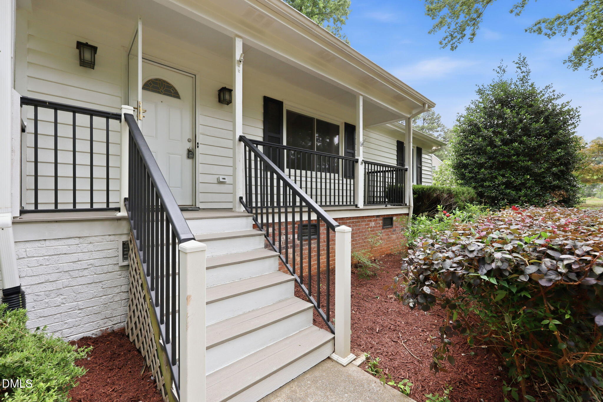 9812 Gralyn Road Raleigh, NC 27613 - Photo 3 of 39