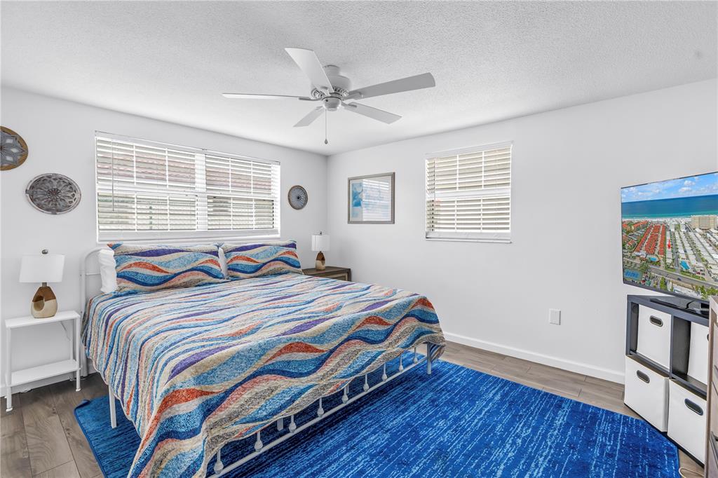 6150 Midnight Pass Road, Unit V38 Sarasota, FL 34242 - Photo 18 of 53