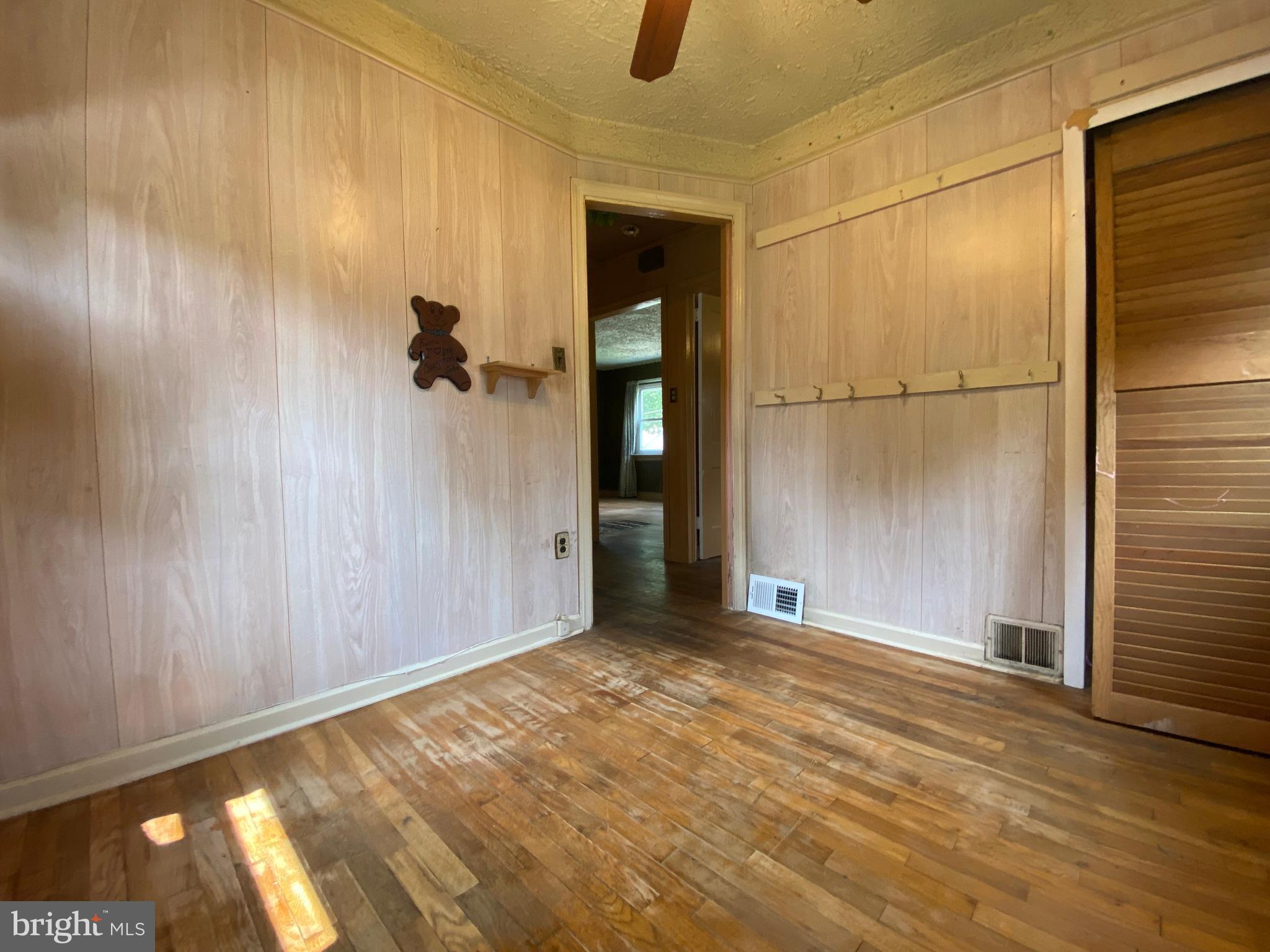 4512 Furman Road Rockville, MD 20853 - Photo 22 of 38