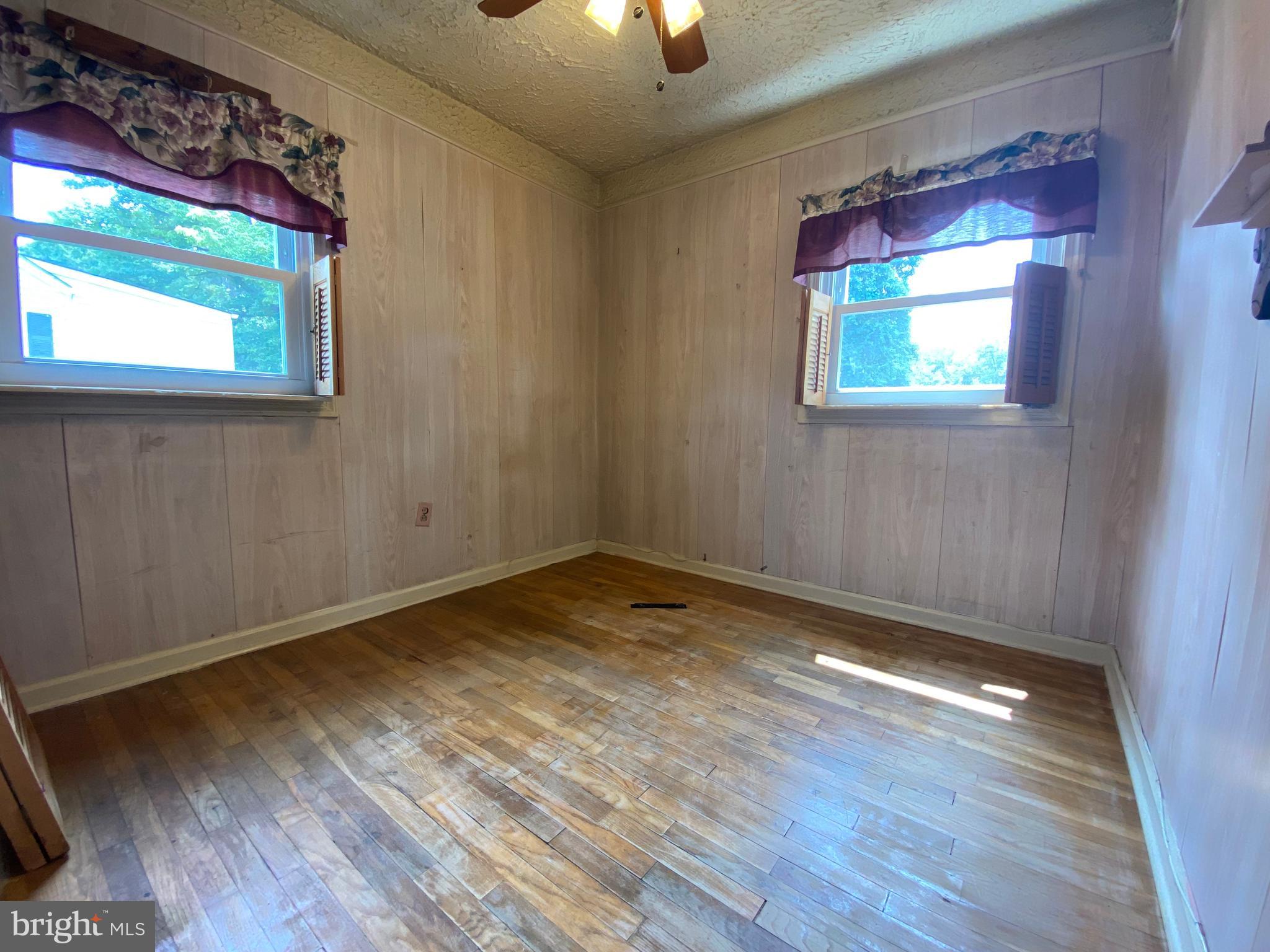 4512 Furman Road Rockville, MD 20853 - Photo 23 of 38