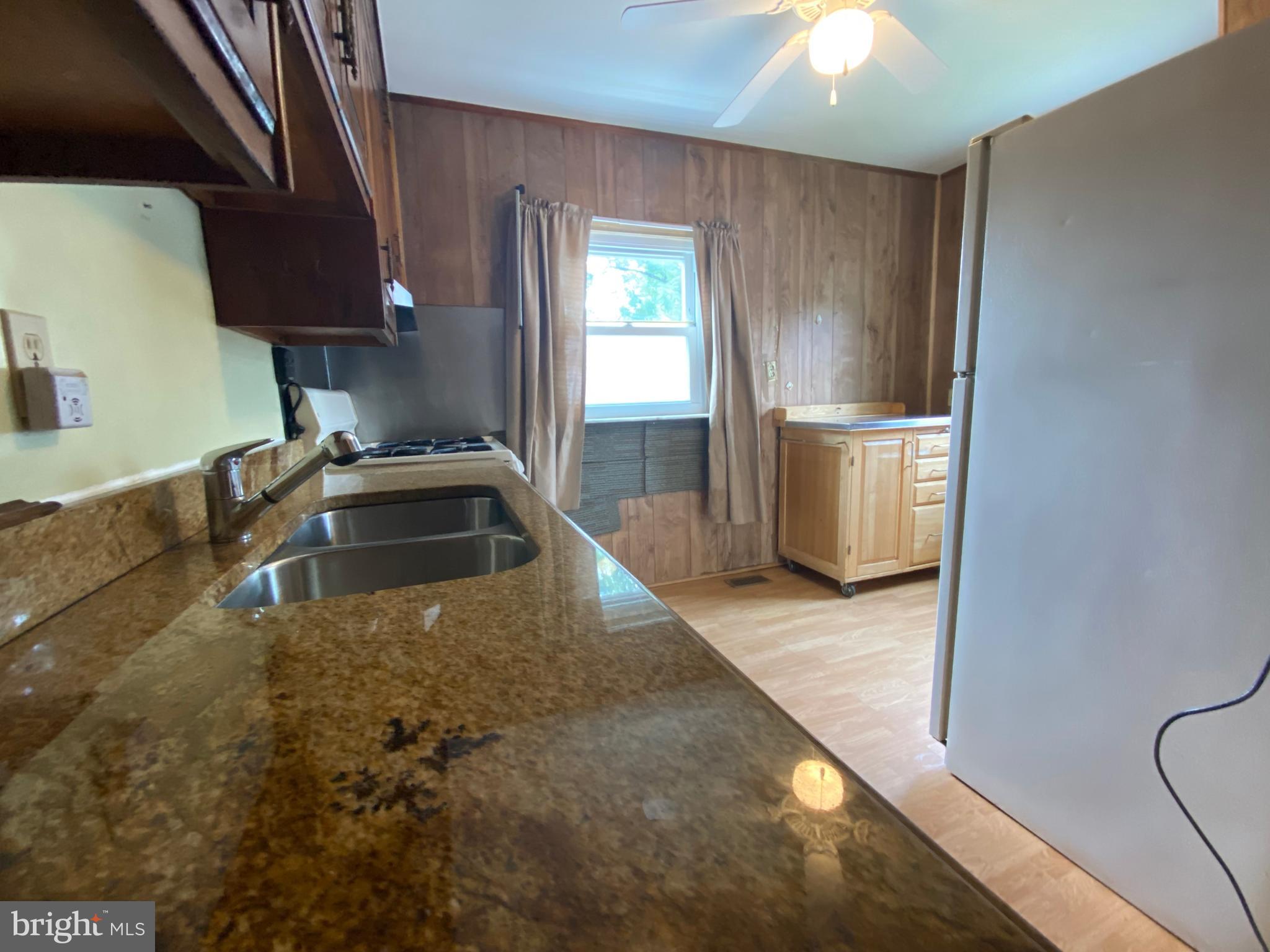 4512 Furman Road Rockville, MD 20853 - Photo 27 of 38