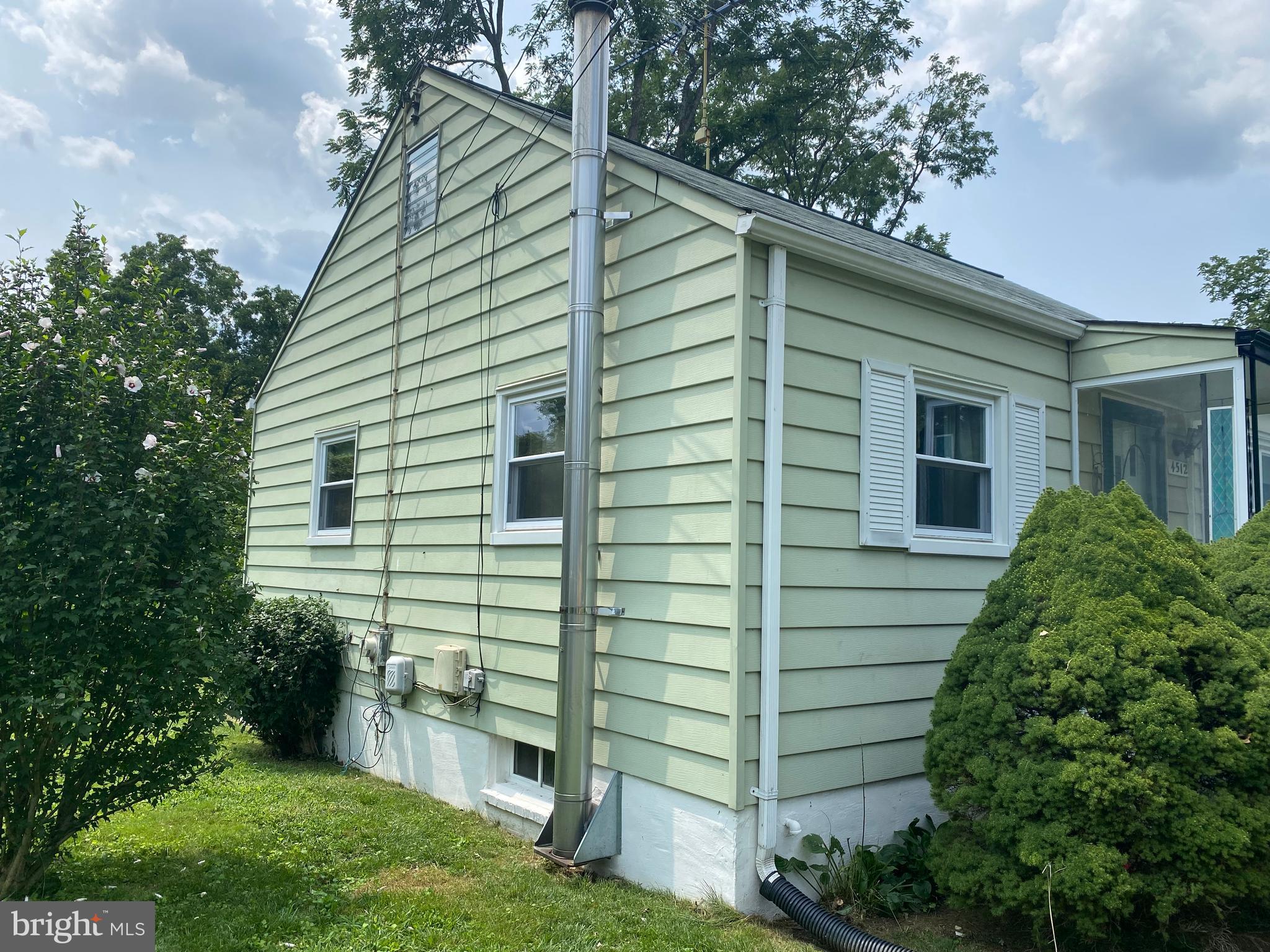 4512 Furman Road Rockville, MD 20853 - Photo 6 of 38