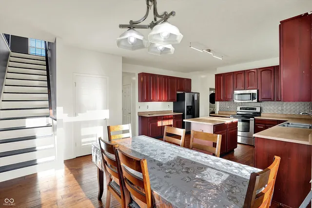 $427,000 | 2161 Silver Rose Drive, Avon, IN 46123