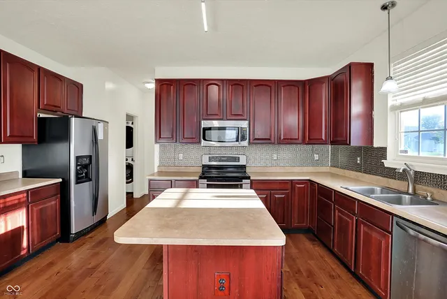 $427,000 | 2161 Silver Rose Drive, Avon, IN 46123