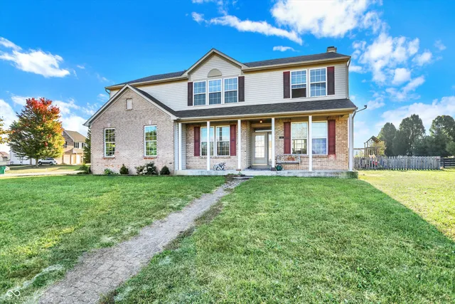 $427,000 | 2161 Silver Rose Drive, Avon, IN 46123