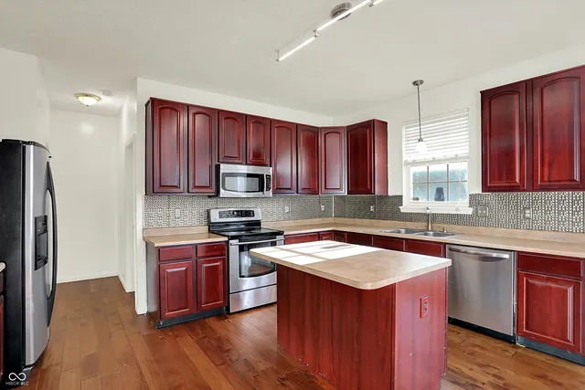 $427,000 | 2161 Silver Rose Drive, Avon, IN 46123