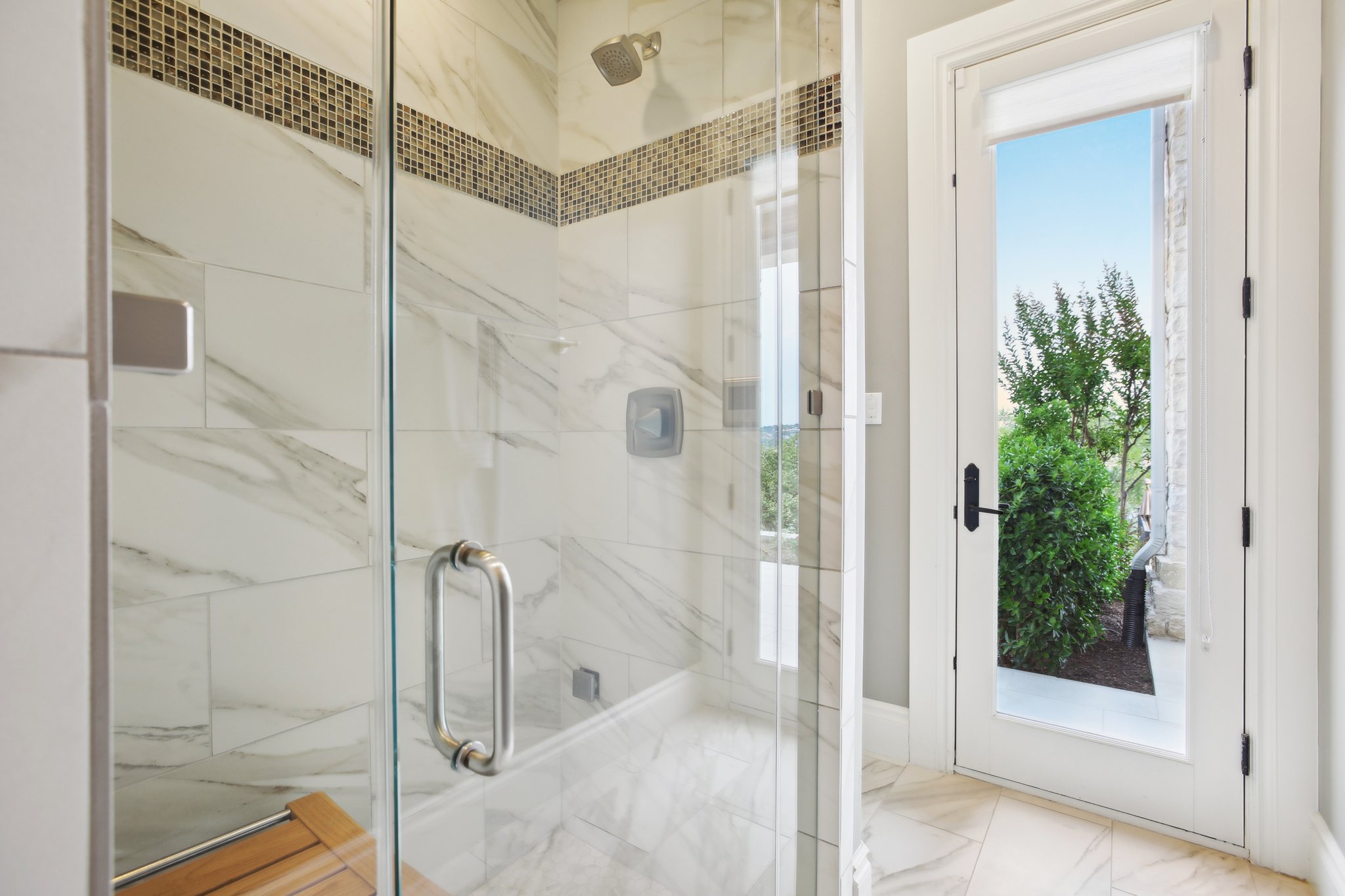 1353 Osprey Ridge Loop Lago Vista, TX 78645 - Photo 29 of 40 Pool bathroom w/ steam shower.