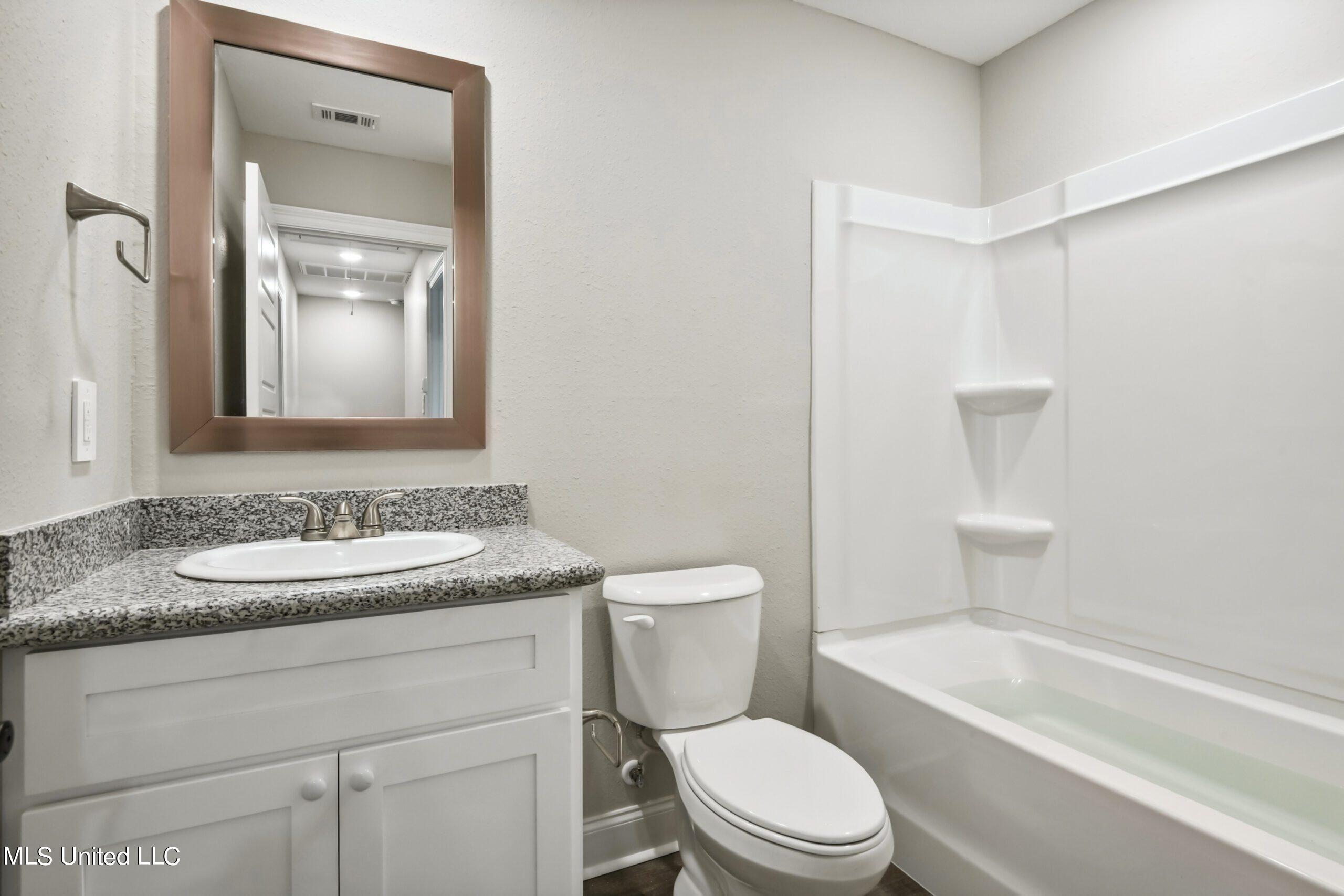 13383 Rene Avenue Gulfport, MS 39503 - Photo 9 of 10 Bathroom