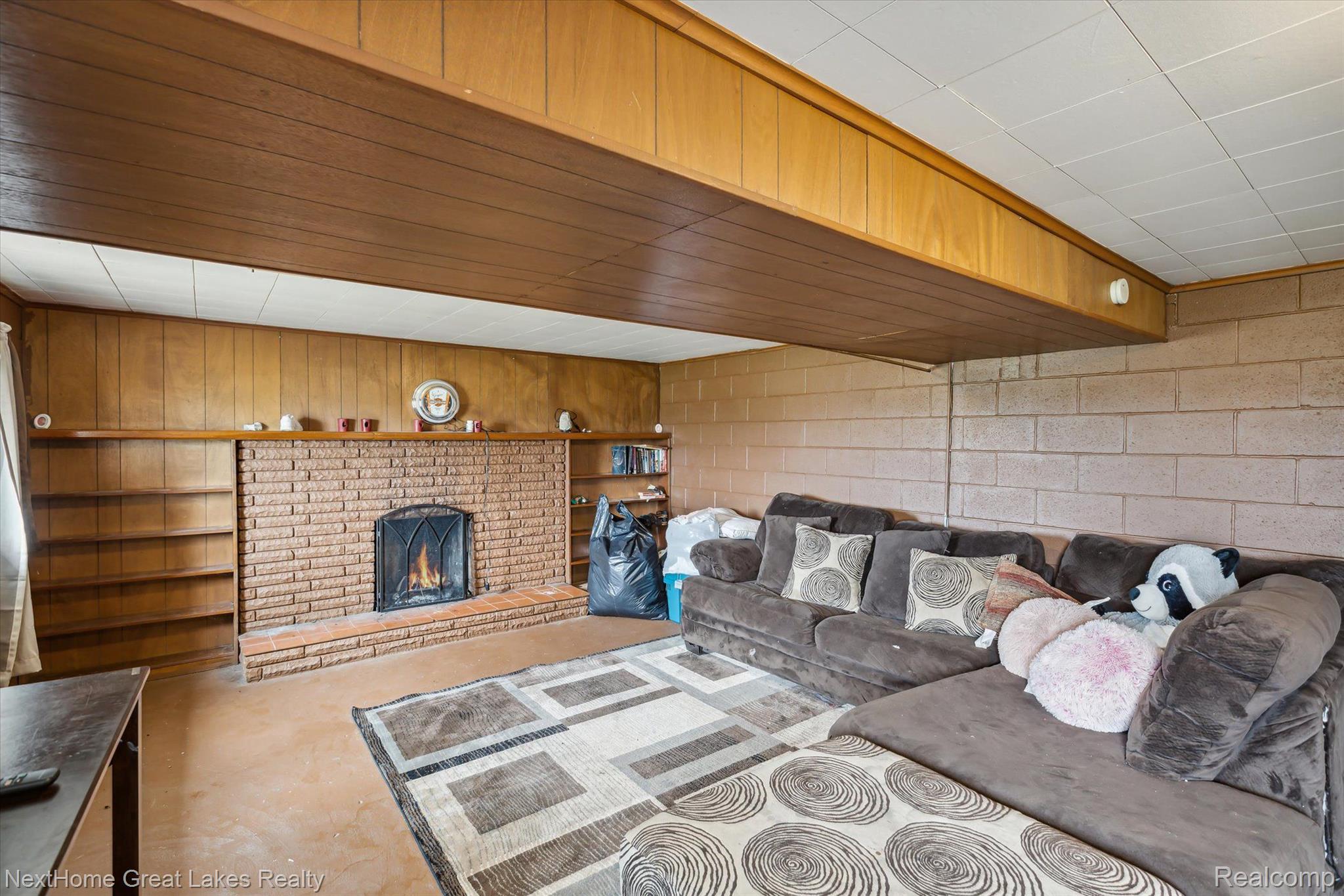 1372 North Genesee Road Burton, MI 48509 - Photo 26 of 32
