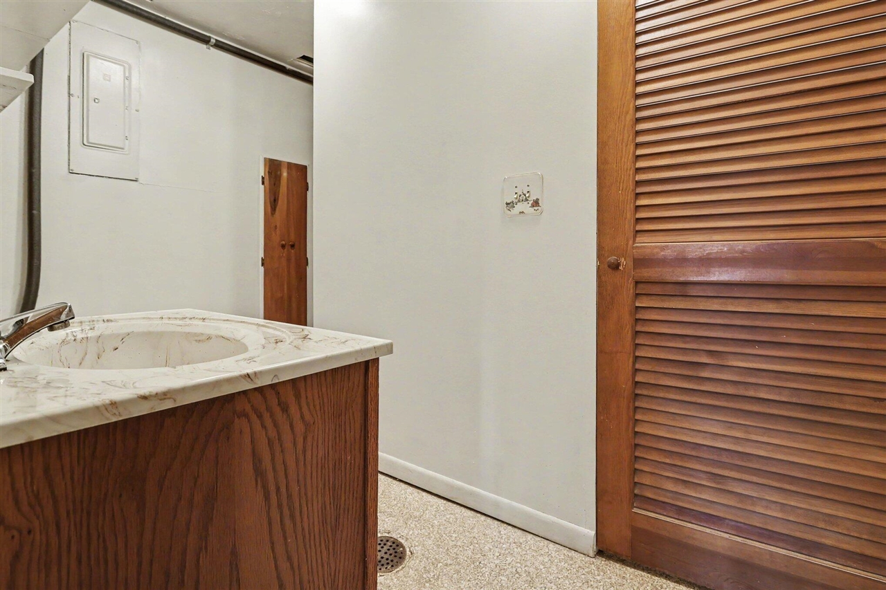 70219 Hilltop Road Union, MI 49130 - Photo 15 of 29