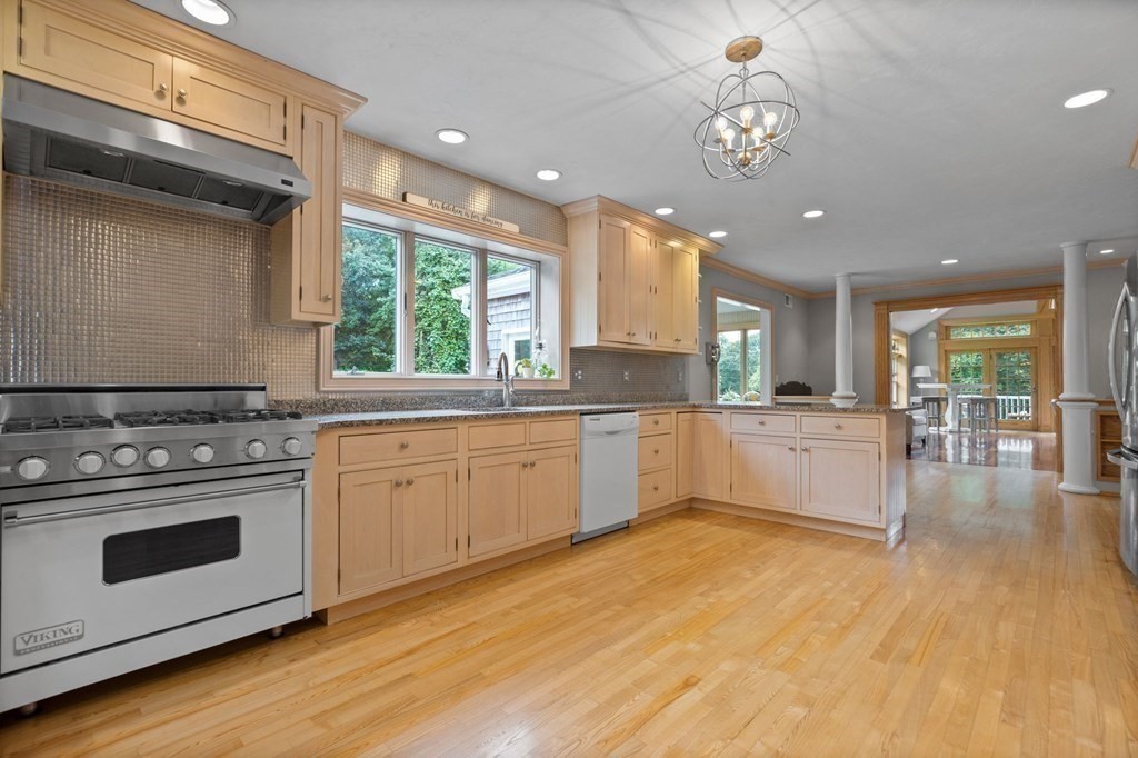 109 Stockbridge Road Scituate, MA 02066 - Photo 12 of 41 Gallery Image 12