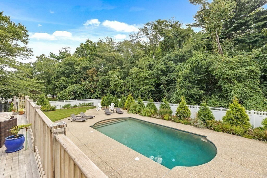109 Stockbridge Road Scituate, MA 02066 - Photo 33 of 41 Gallery Image 33