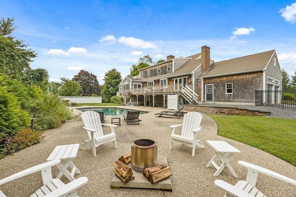 109 Stockbridge Road Scituate, MA 02066 - Photo 36 of 41 Gallery Image 36