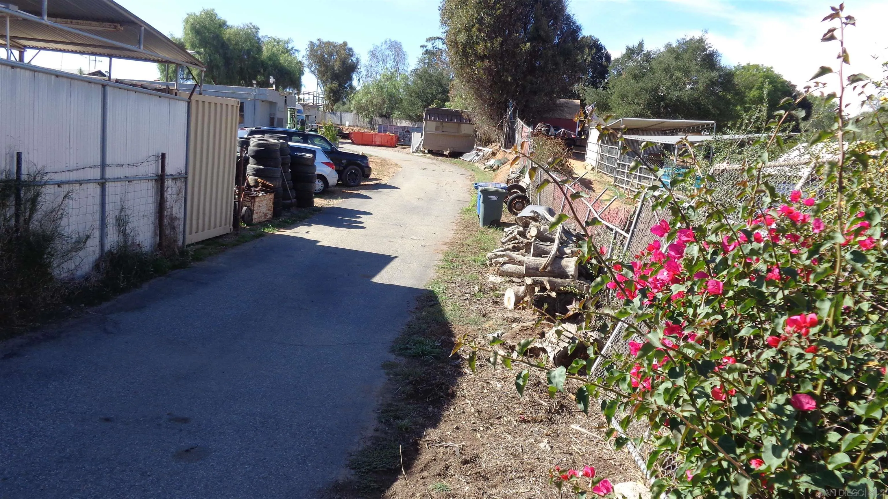 29030 Lilac Road Valley Center, CA 92082 - Photo 4 of 5 a view of outdoor space patio and entertaining space