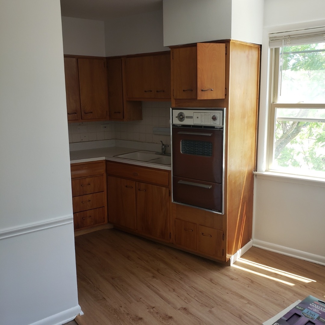8537 Niles Center Road, Unit 3B Skokie, IL 60077 - Photo 7 of 9